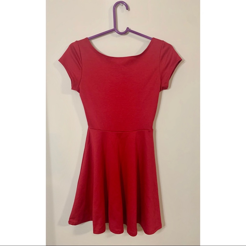 Short Sleeve Cutout Back Red Dress 💃🏻